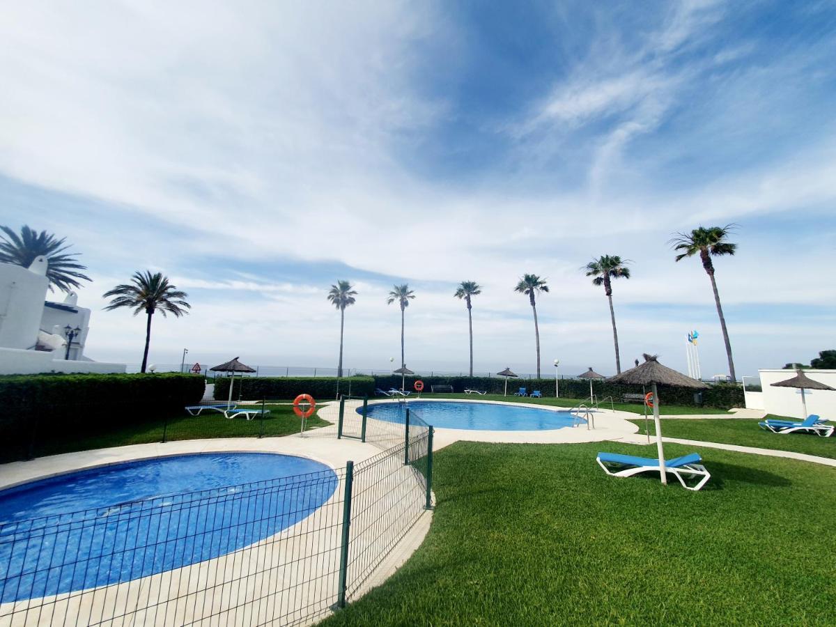 Luna Beach Seafront Marbella Buitenkant foto